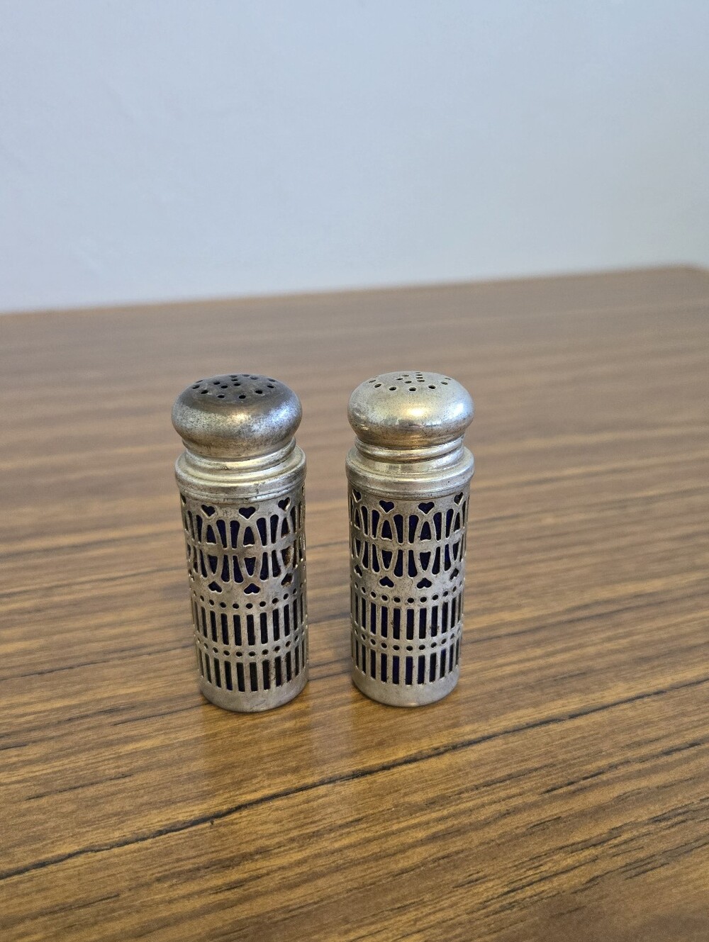 Vintage MCM Silver Filigree Salt & Pepper Shaker Set Cobalt Blue Glass UK As-Is